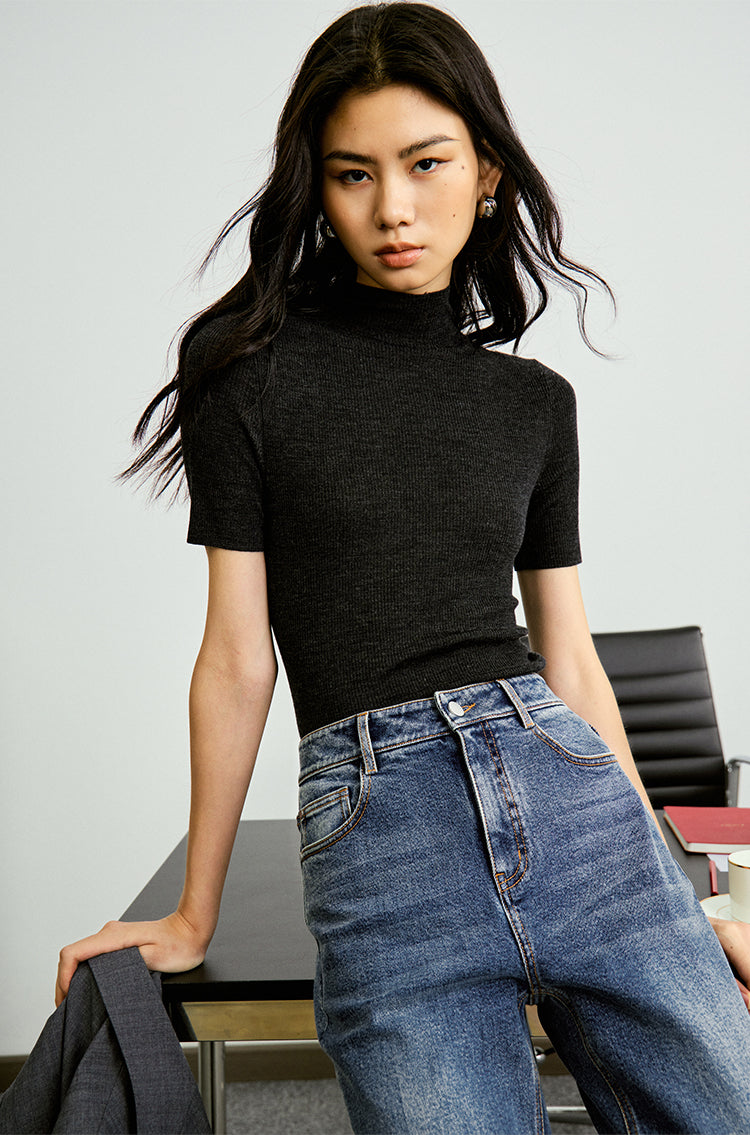 Mock Neck Short Sleeve Knit Top